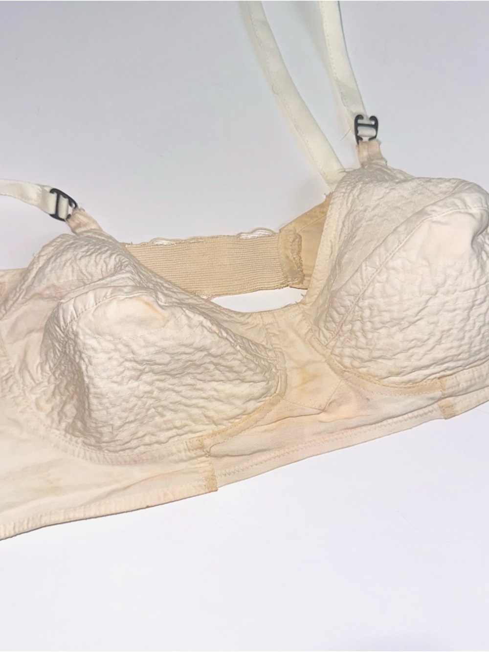 Archival 1940s round stitch  bullet bra size